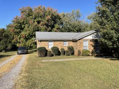 Main picture of 2560 Dixon Ct
