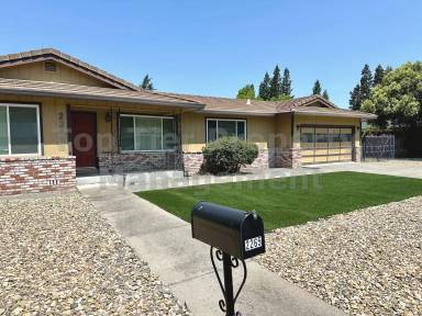 Main picture of 2265 Walnut Blvd
