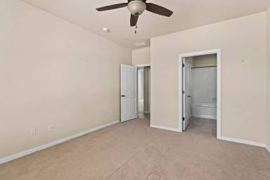 Main picture of 9813 Teakwood Ave