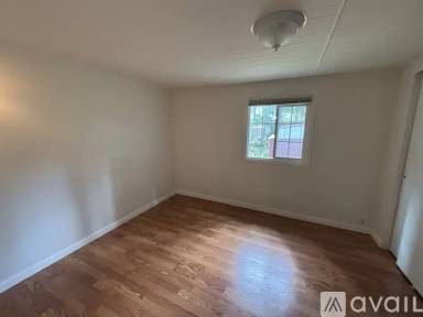 Main picture of 2895 Willow St