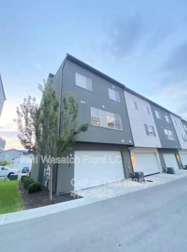 Main picture of Solameer Townhomes