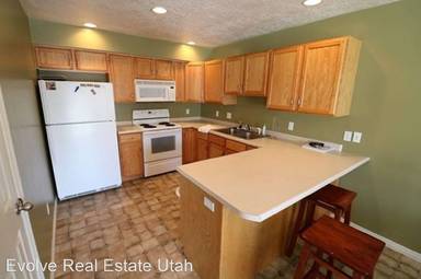 Main picture of 1144 S 1420 E