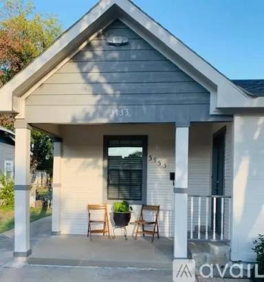 Main picture of 3733 8th Ave