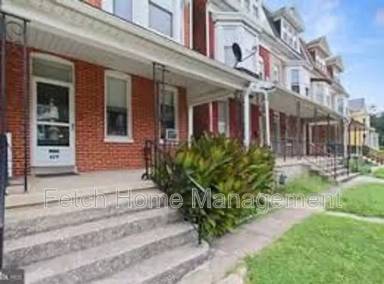 Main picture of 631 Roosevelt Ave