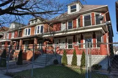 Main picture of 1980 Clarkdale St