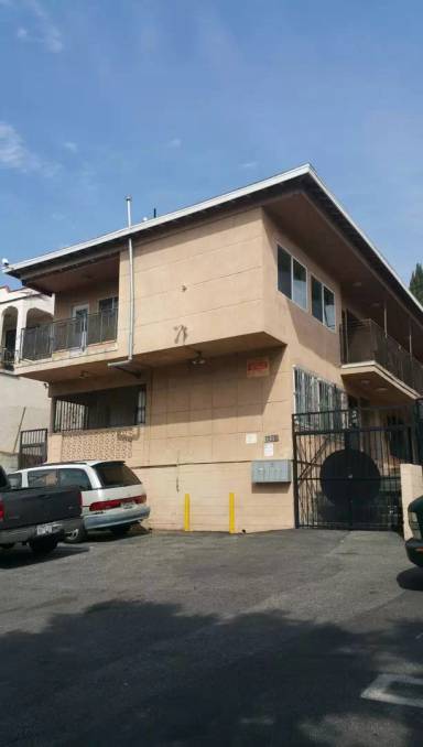 Main picture of 3137 Wabash Ave