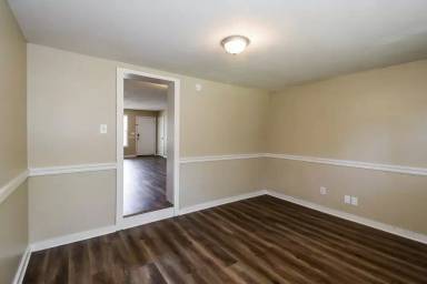 Main picture of 1658 Louvre Dr