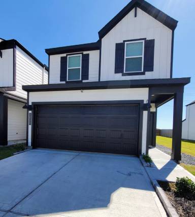Main picture of 3022 Crown Gate Dr