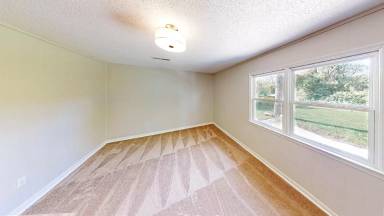 Main picture of 8430 Oak St