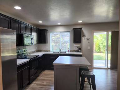 Main picture of 10001 W Irving St
