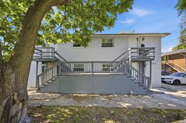 Main picture of 486 Hanley St