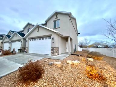 Main picture of Stone Gate Townhomes