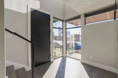 Main picture of 817 NW 6th St