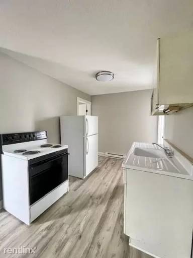 Main picture of 103 W Congress St