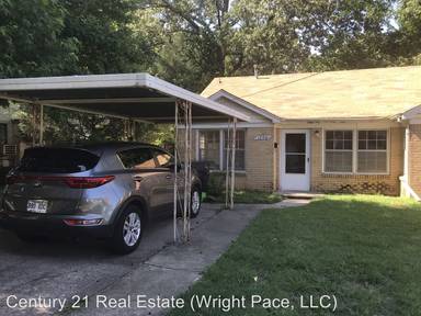 Main picture of 1204 W Jefferson Ave