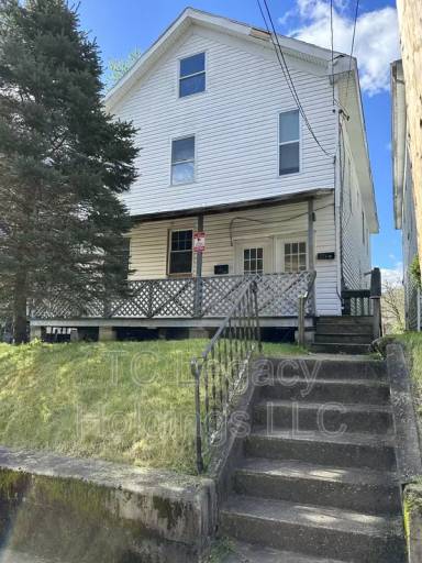 Main picture of 123 Washington Ave