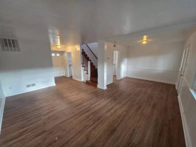 Main picture of 4 S Cannon Dr