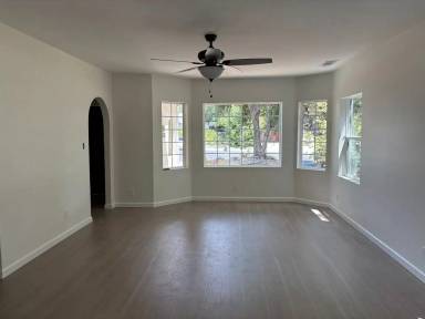 Main picture of 5533 Mariposa Ave