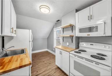 Main picture of 1955 W 58th St