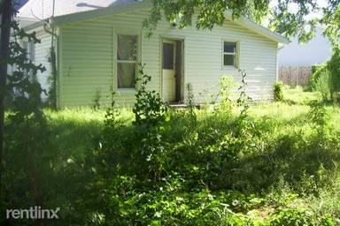 Main picture of 211 W 3rd St