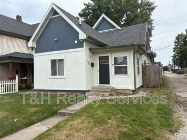 Main picture of 422 Iowa St