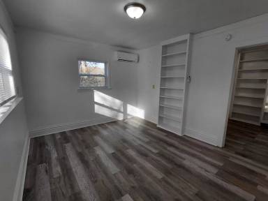 Main picture of 1801 Vichy Rd