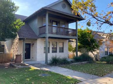 Main picture of 127 Village Park Dr