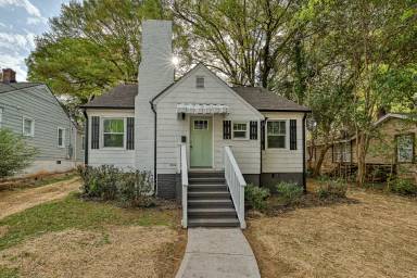 Main picture of 3108 Rush Ave