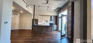 Main picture of 421 N Phillips Ave