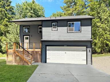 Main picture of 2969 Woods Rd E