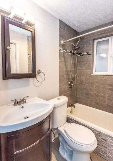 Main picture of 1127 Brookline Blvd