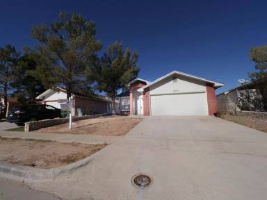 Main picture of 12135 Royal Woods Dr