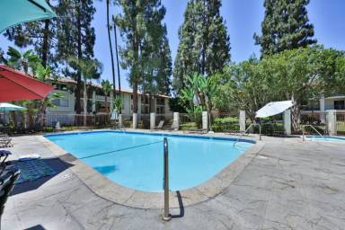 Main picture of Mission Plaza Complex