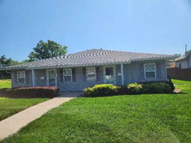 Main picture of 1420 N Jefferson St