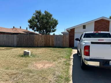 Main picture of 205 W Valencia Dr