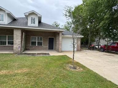 Main picture of 110 Lydia St