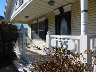 Main picture of 135 Kent St