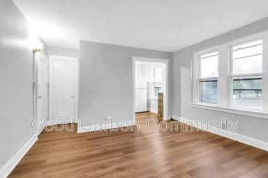 Main picture of 870 Lafayette Ave