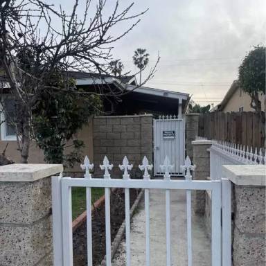 Main picture of 11152 Magnolia St