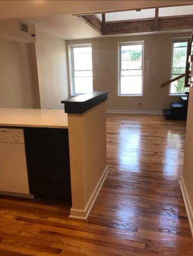 Main picture of 21 N 3rd St