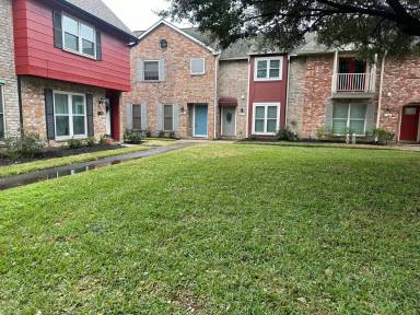 Main picture of Hammerly Woods Condominiums