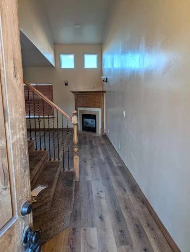Main picture of 1900 W Pheasant Run