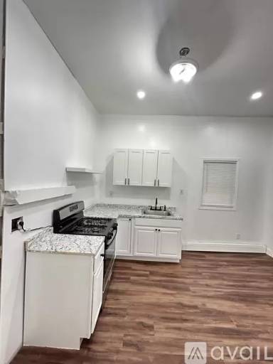 Main picture of 125 S 9th St