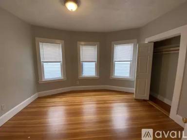 Main picture of 368 Centre St