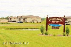 Main picture of Moon Lake Estates Building 460
