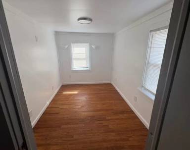 Main picture of 11 Miller St