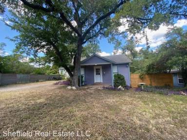 Main picture of 904 Possum Trot St