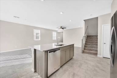 Main picture of 10423 Candelabra Cactus St