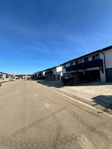 Main picture of 23 Brimstone St