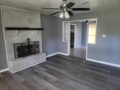 Main picture of 1115 Ray Rd